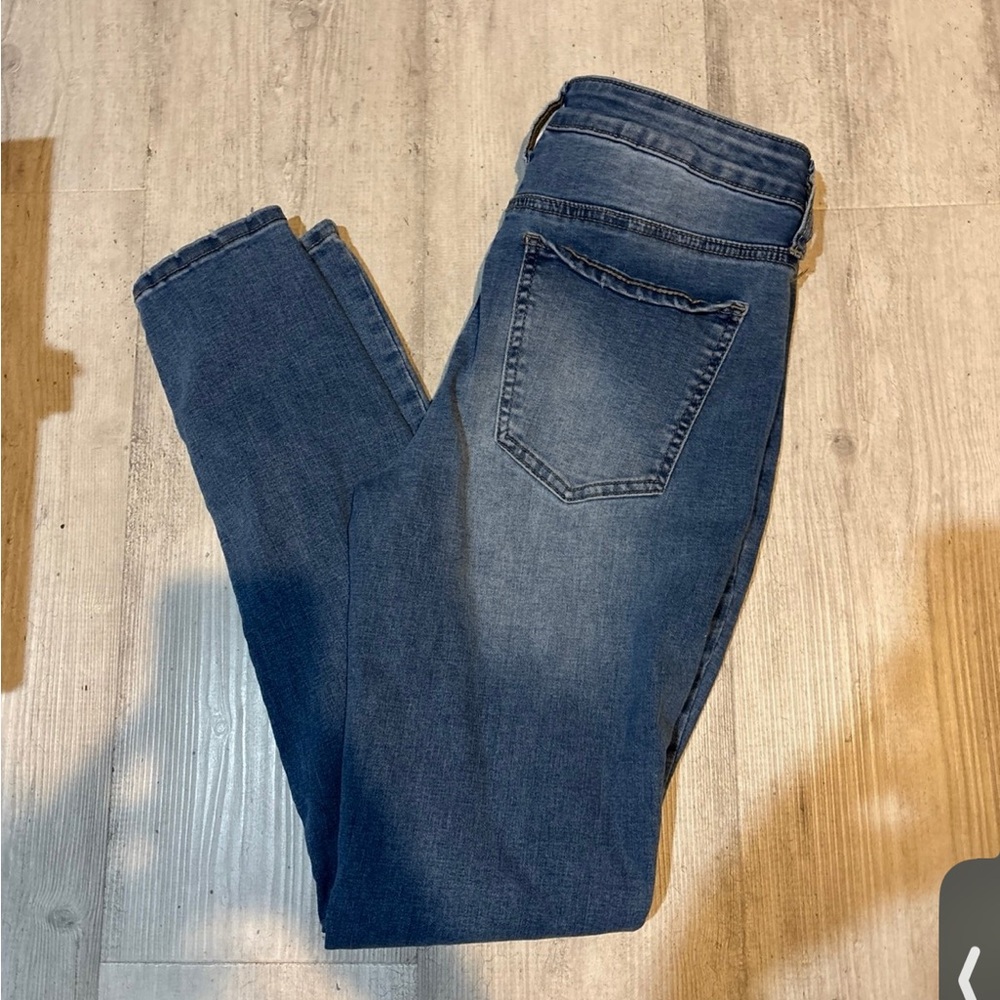 SO Blue Skinny Jeans with Tapered Fit
